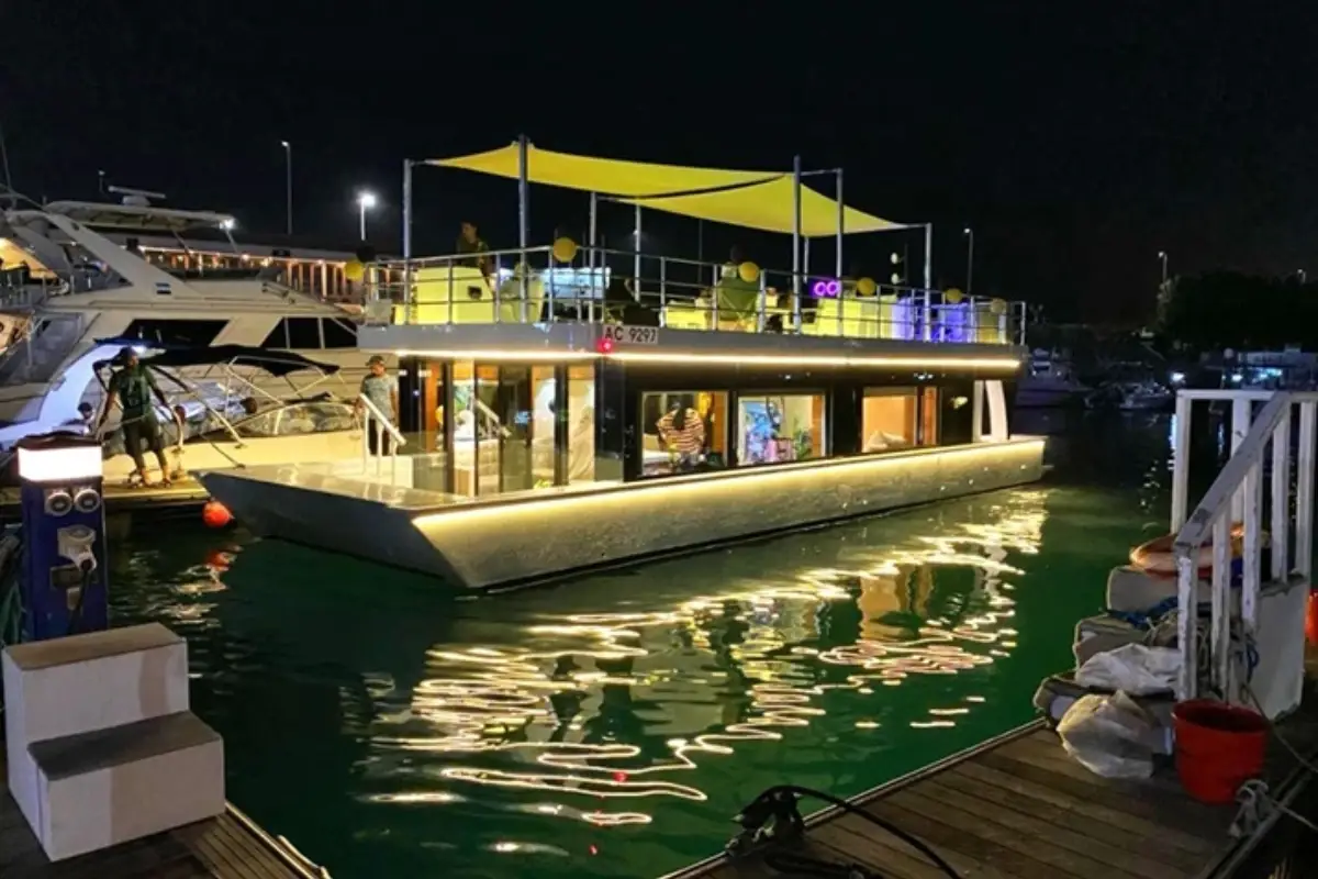 Haya House Boat — photo 3