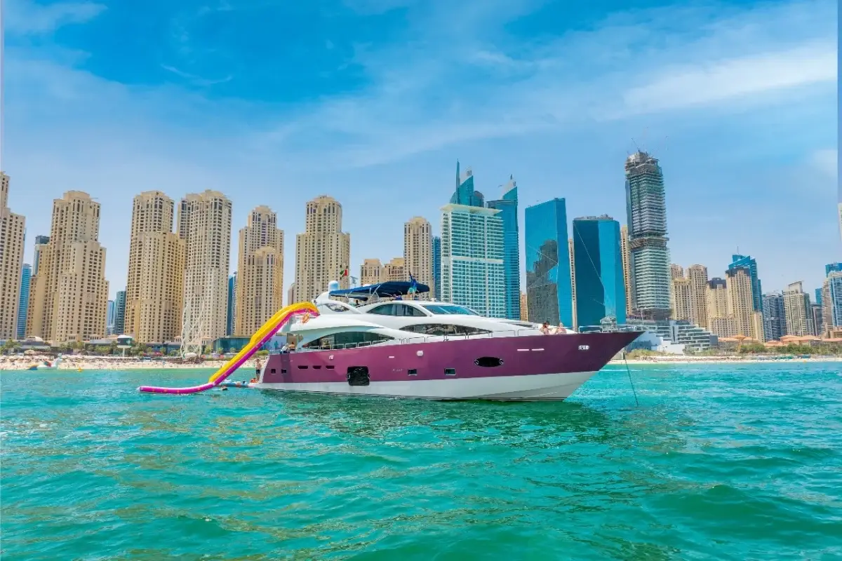 110 Ft Kona Luxury Yacht — photo 1